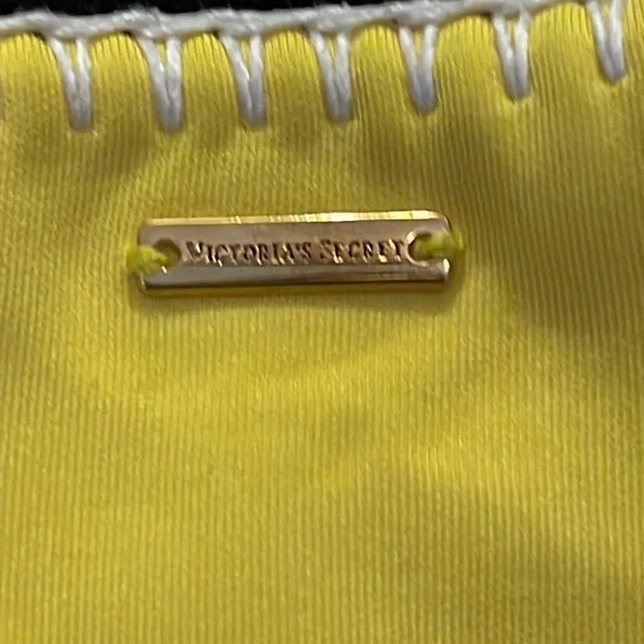 Victoria’s Secret Swimwear Yellow Kiawah Crochet 2 Piece Set Size Medium - Picture 7 of 11